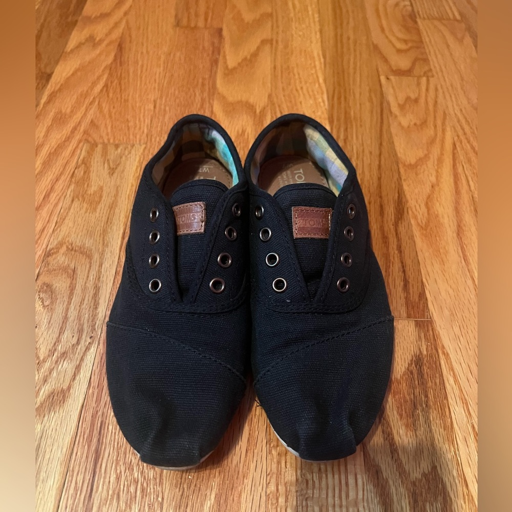 Tom’s Cordones Women’s Size 7, Good-Used Condition